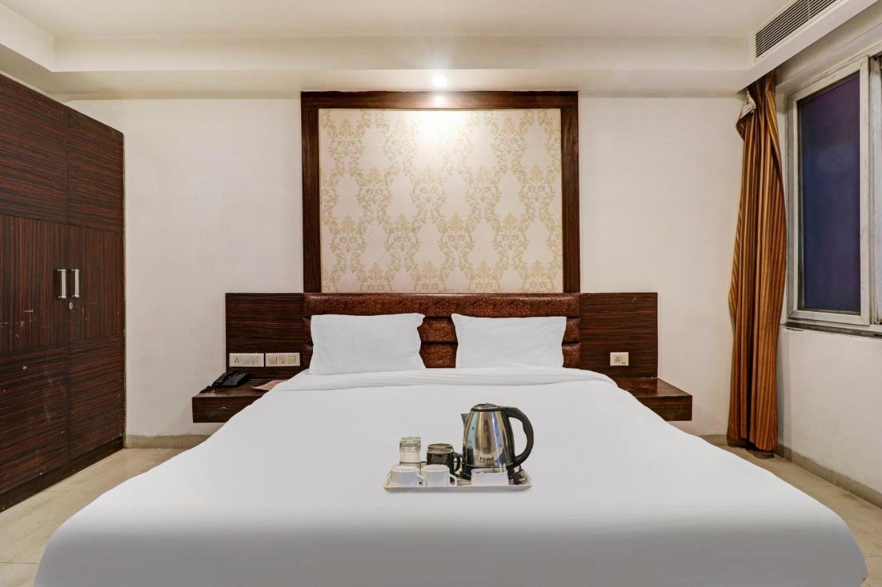 Oyo Townhouse 748 Hotel Parth Paradise Ghaziabad Exterior photo