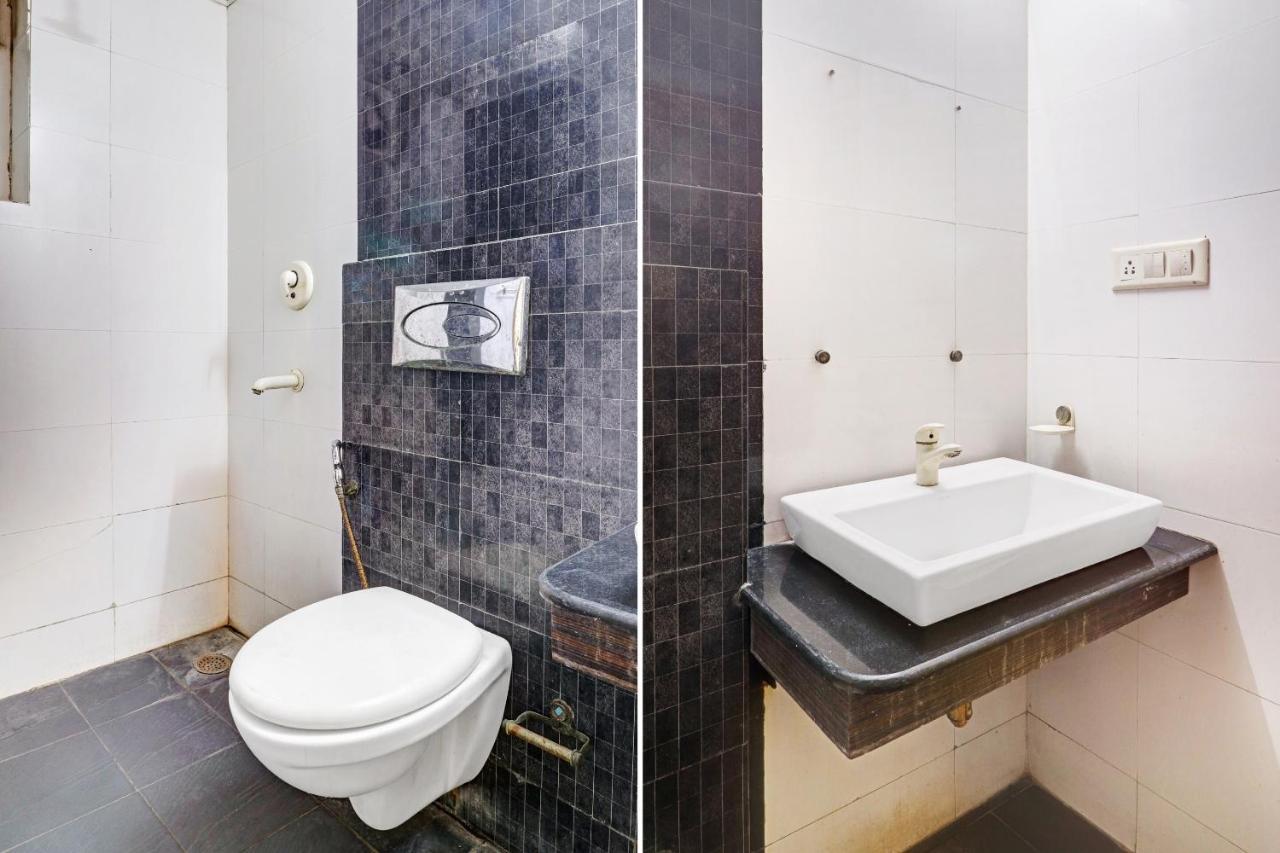 Oyo Townhouse 748 Hotel Parth Paradise Ghaziabad Exterior photo